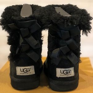 UGG Bailey Bow Boots Black Toddler Sz 9